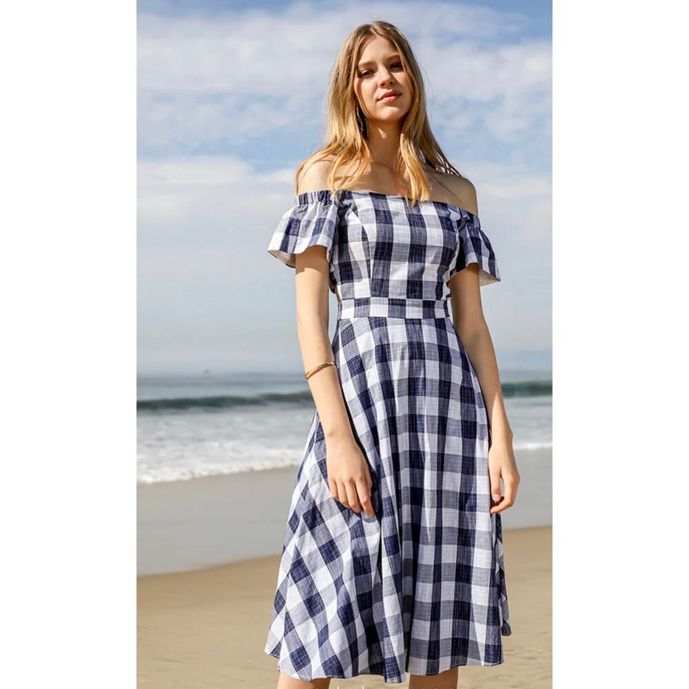 Adelyn Rae Daisy Dress Size Medium Gingham Off Shoulder Open Back Blue White - Picture 4 of 15